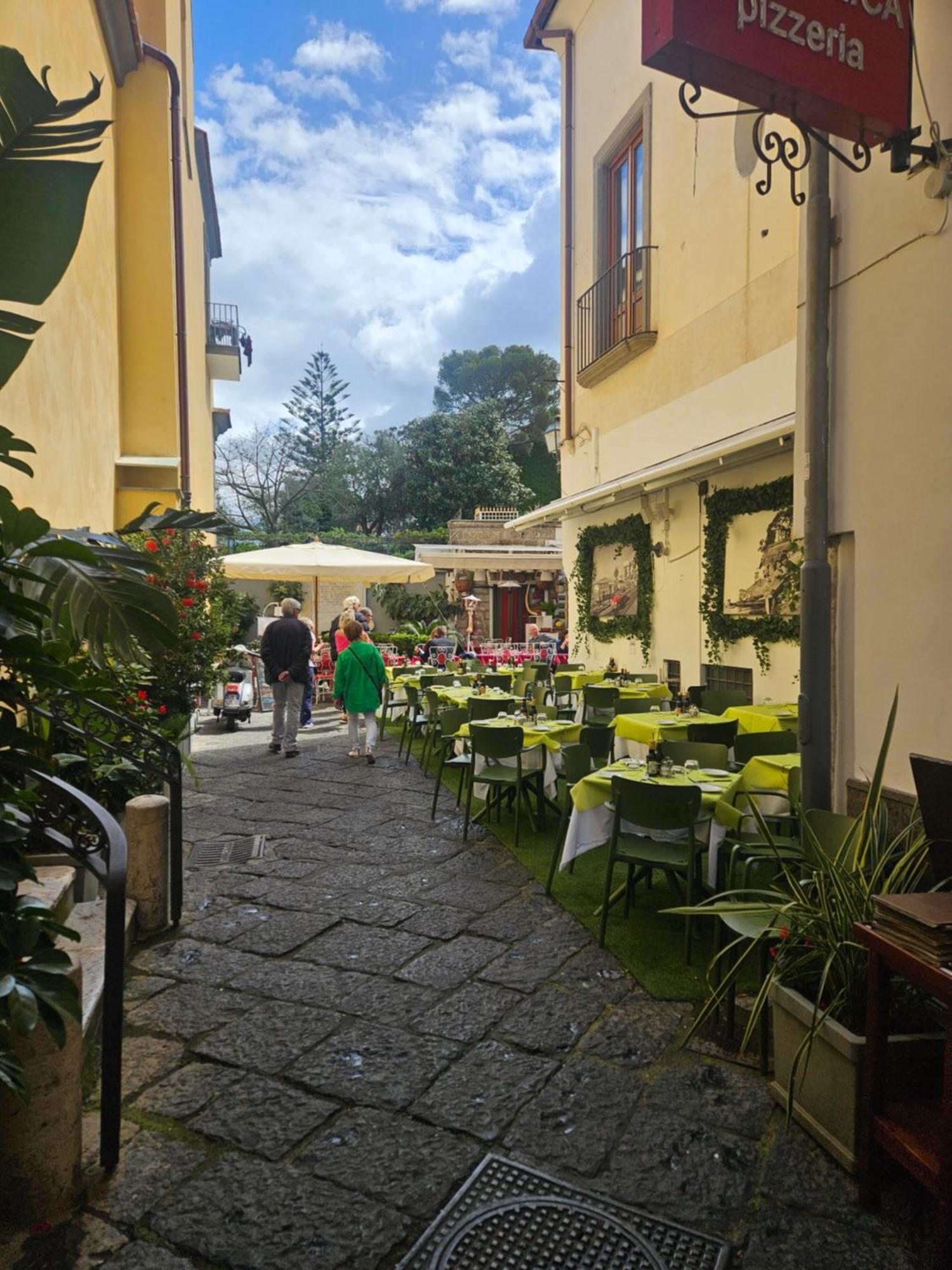 Appartamento Casa Savoia Dream Napoli Esterno foto