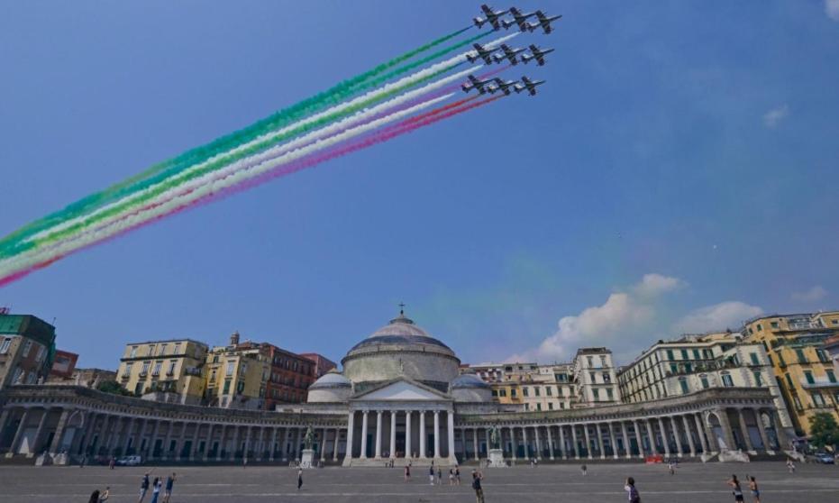 Appartamento Casa Savoia Dream Napoli Esterno foto